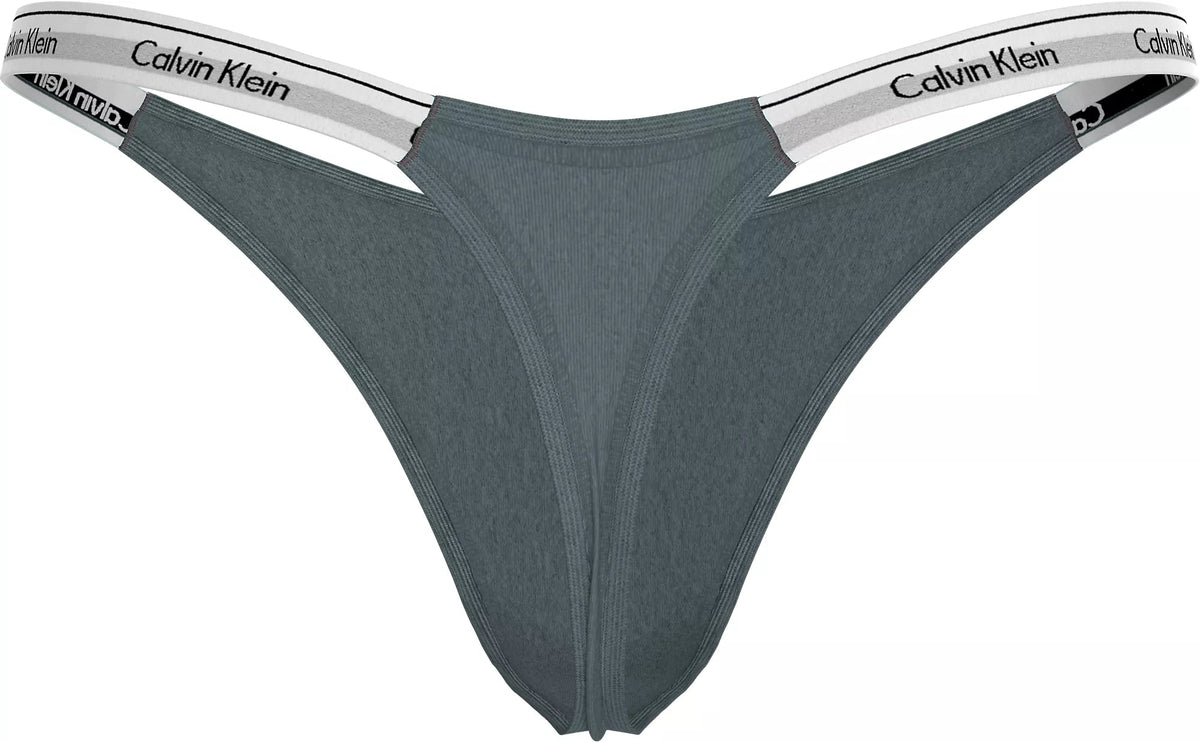 Grønt Calvin Klein G-streng-undertøj med elastisk linning med logo, vist på hvid baggrund.