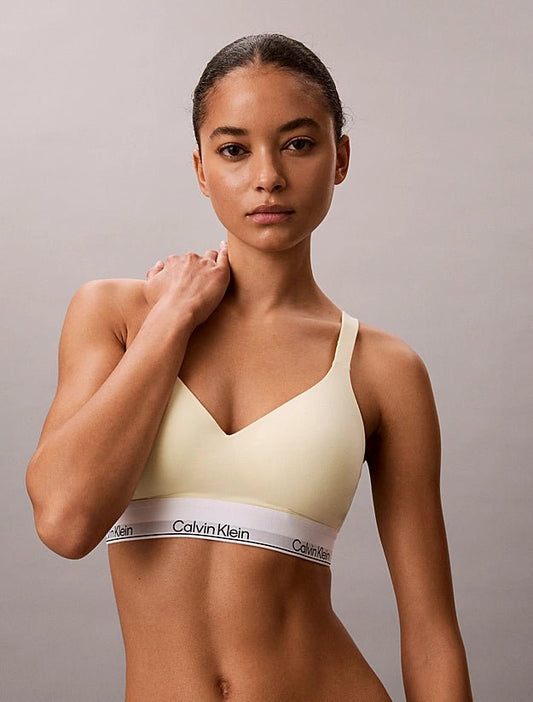  i Lysegul fra Calvin Klein