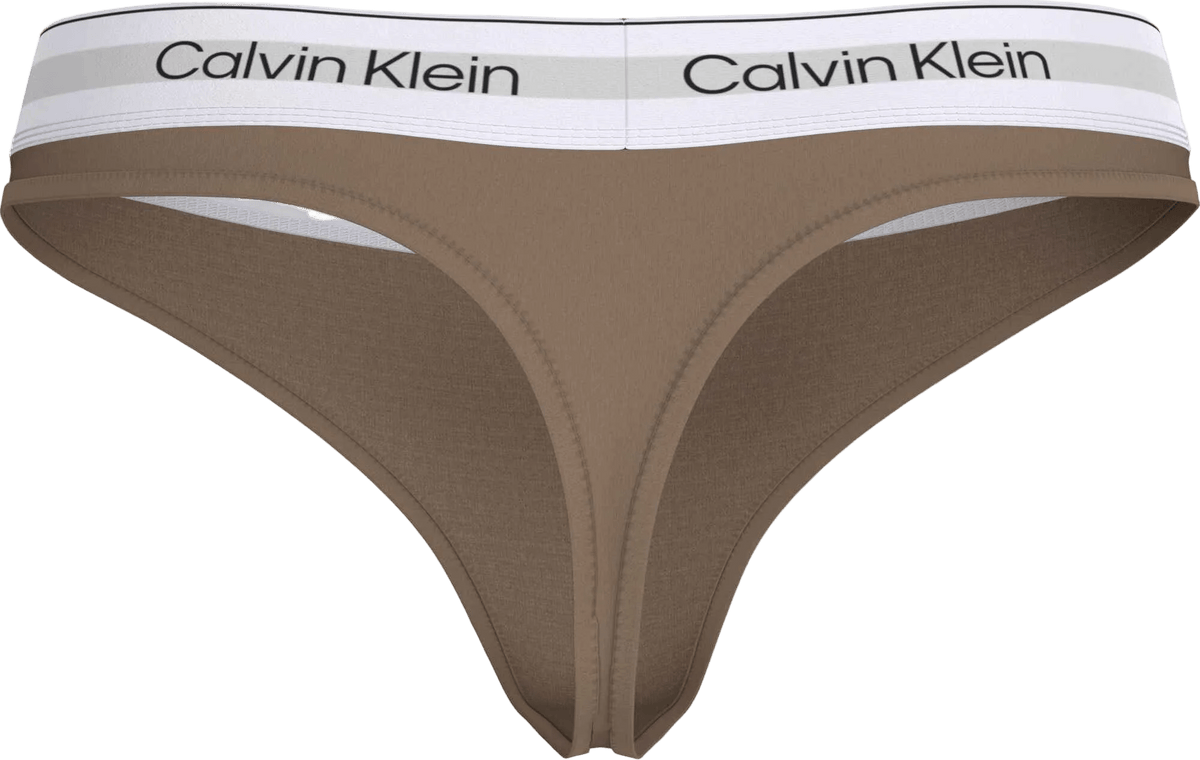 Lysebrun Calvin Klein 156314 – QPS Lysebrun G-streng med hvid elastisk linning med sort skrift.