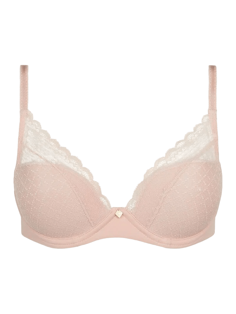 Chantelle EasyFeel Norah Chic 0RG Pudder-bh i lyserød med lyst blondebånd og et guldvedhæng i midten.