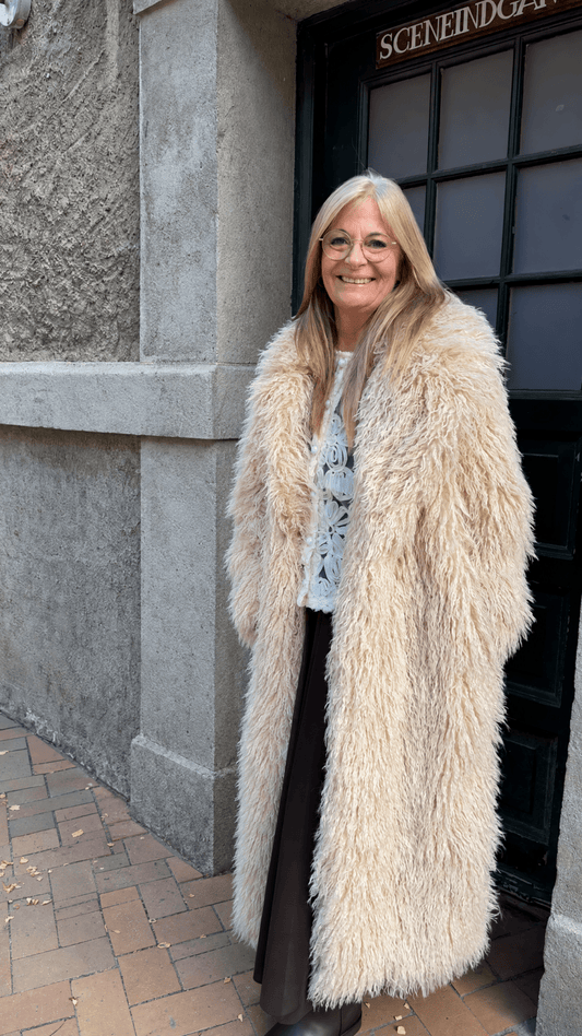  i Off white fra Copenhagen Muse