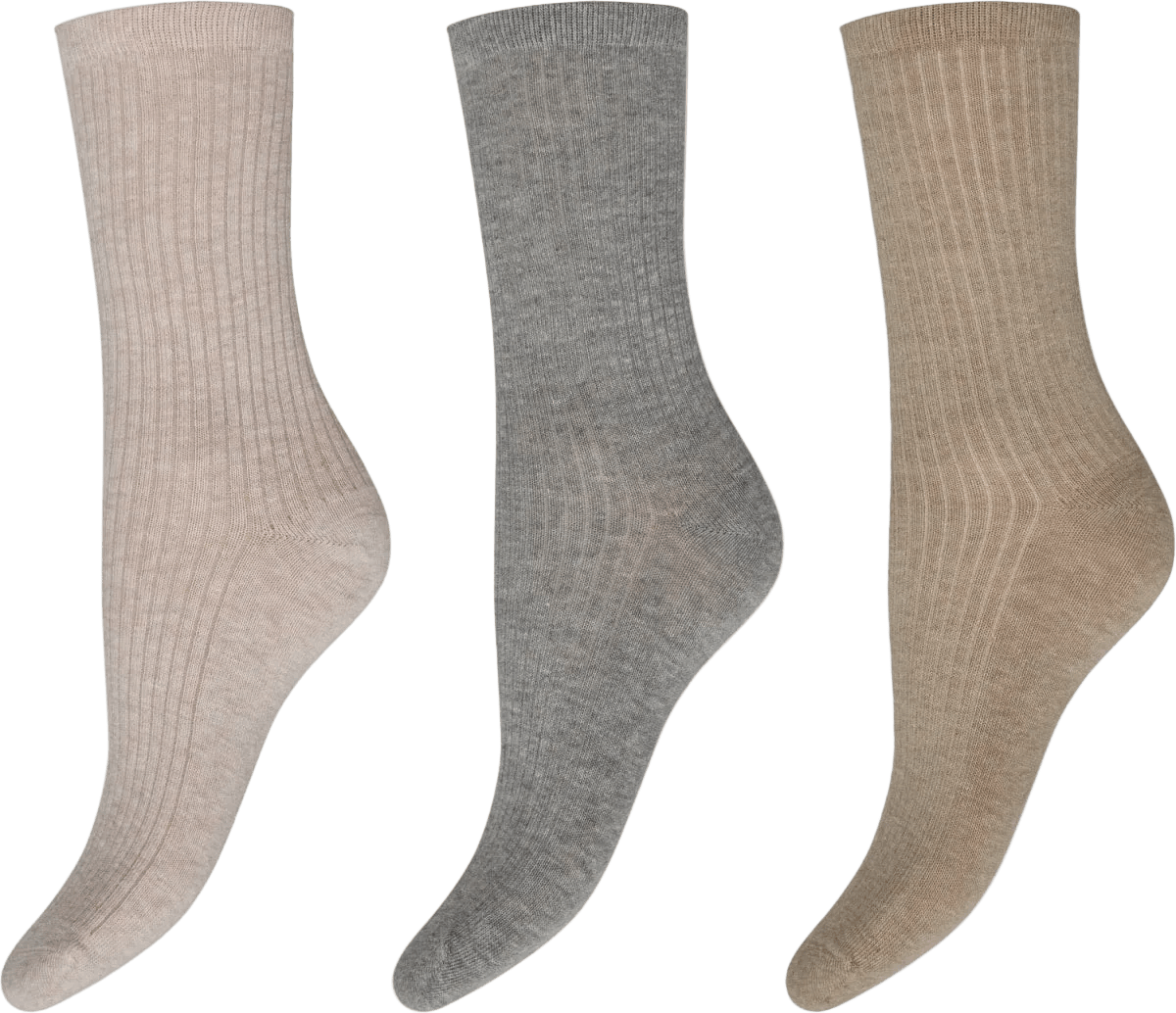 Decoy 3-pak ankelstrømper i flerfarvet beige, grå, lysebrun – klassisk ribbet bomuld fra Decoy på ensfarvet baggrund.