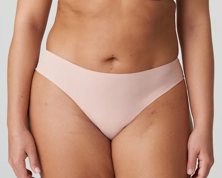 PrimaDonna FIGURAS Powder Rose PWD – lyserødt, sømløst undertøj i bikini-stil.