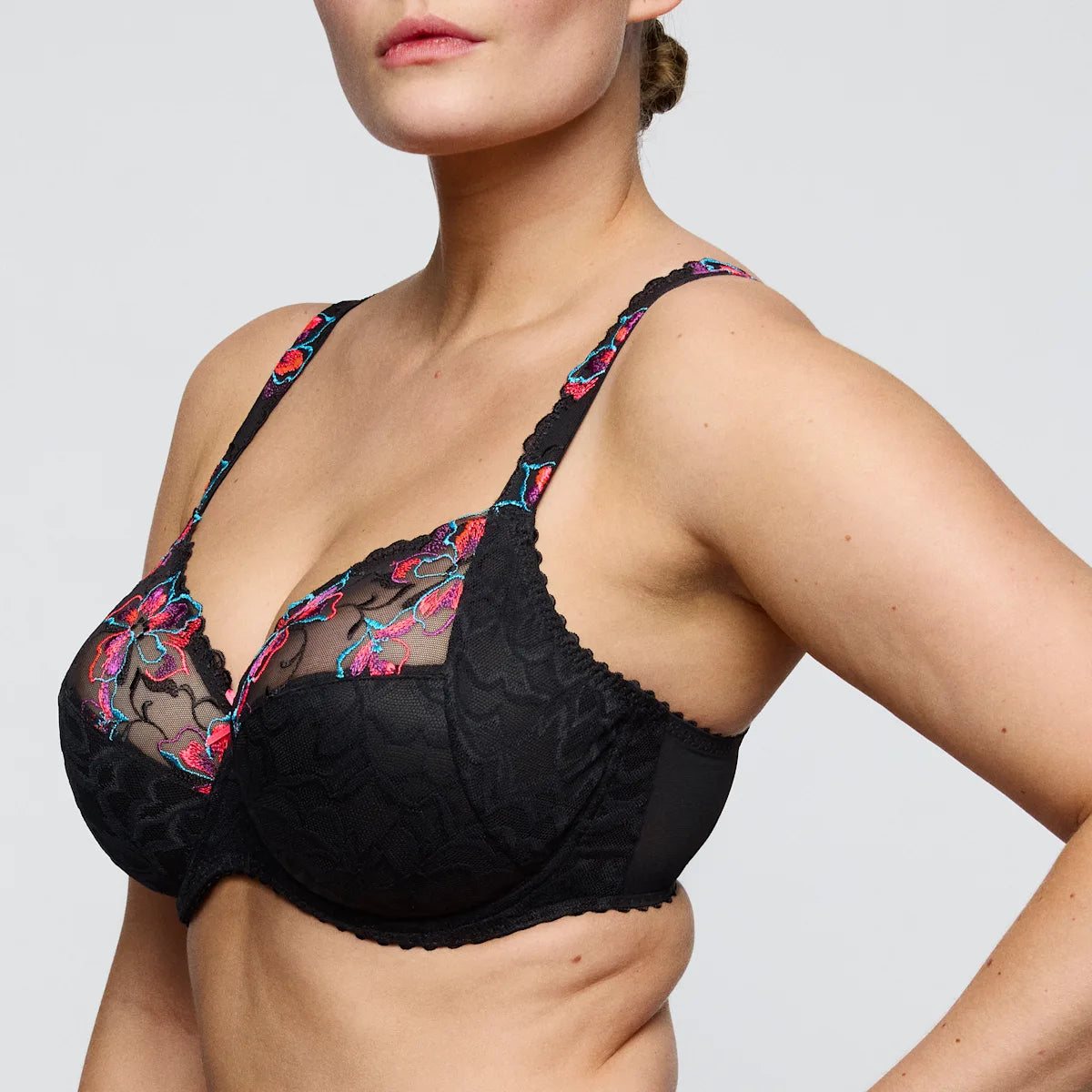 155803 | PrimaDonna - Miyara Floral Eclipse Sort mønstret