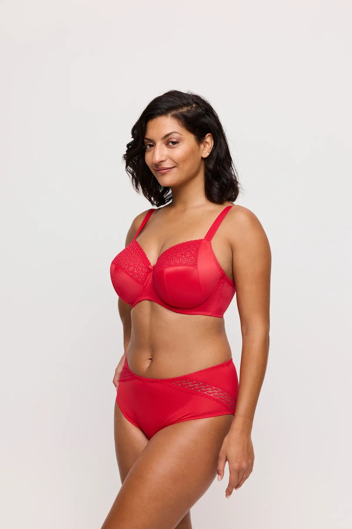 151822 | PrimaDonna - Montara True Red Rød