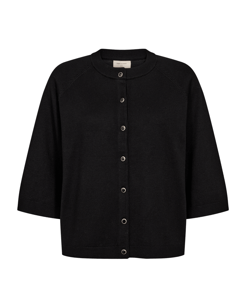Freequent Katie Sort-cardigan med 3/4-ærmer, knaplukning foran, rund halsudskæring og enkelt design på hvid baggrund.