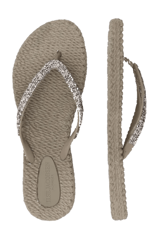 i Sand fra Ilse Jacobsen