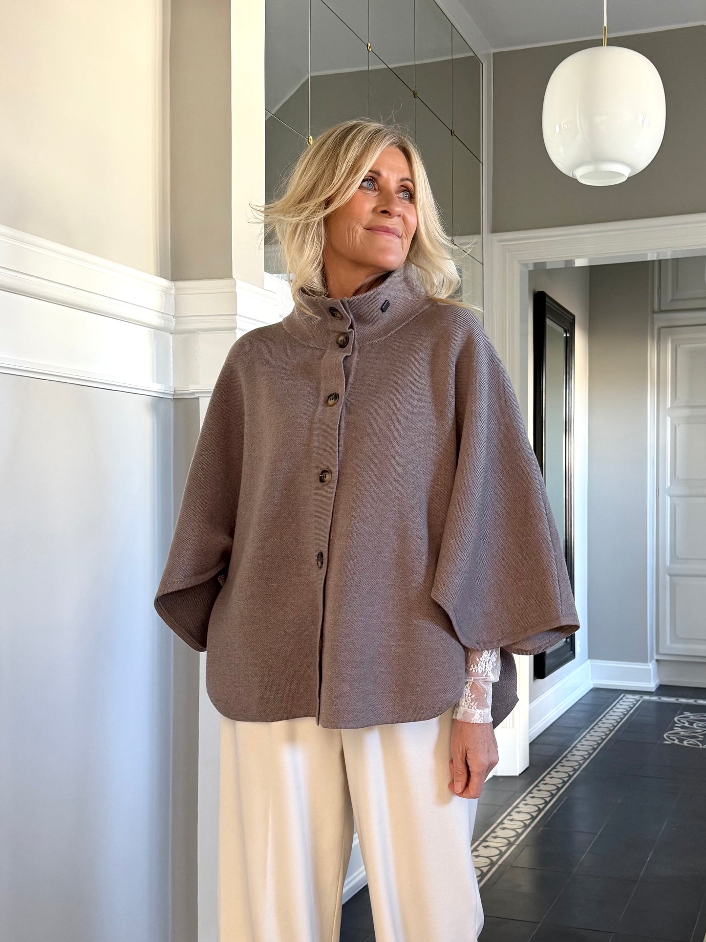 154146 | Luxzuz - Birdie Brun