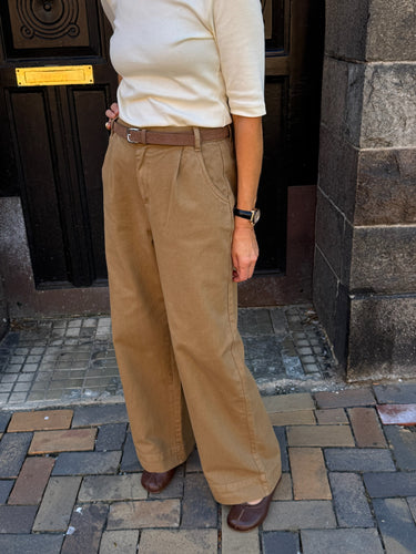 155341 | WithBlack - Steffi Camel