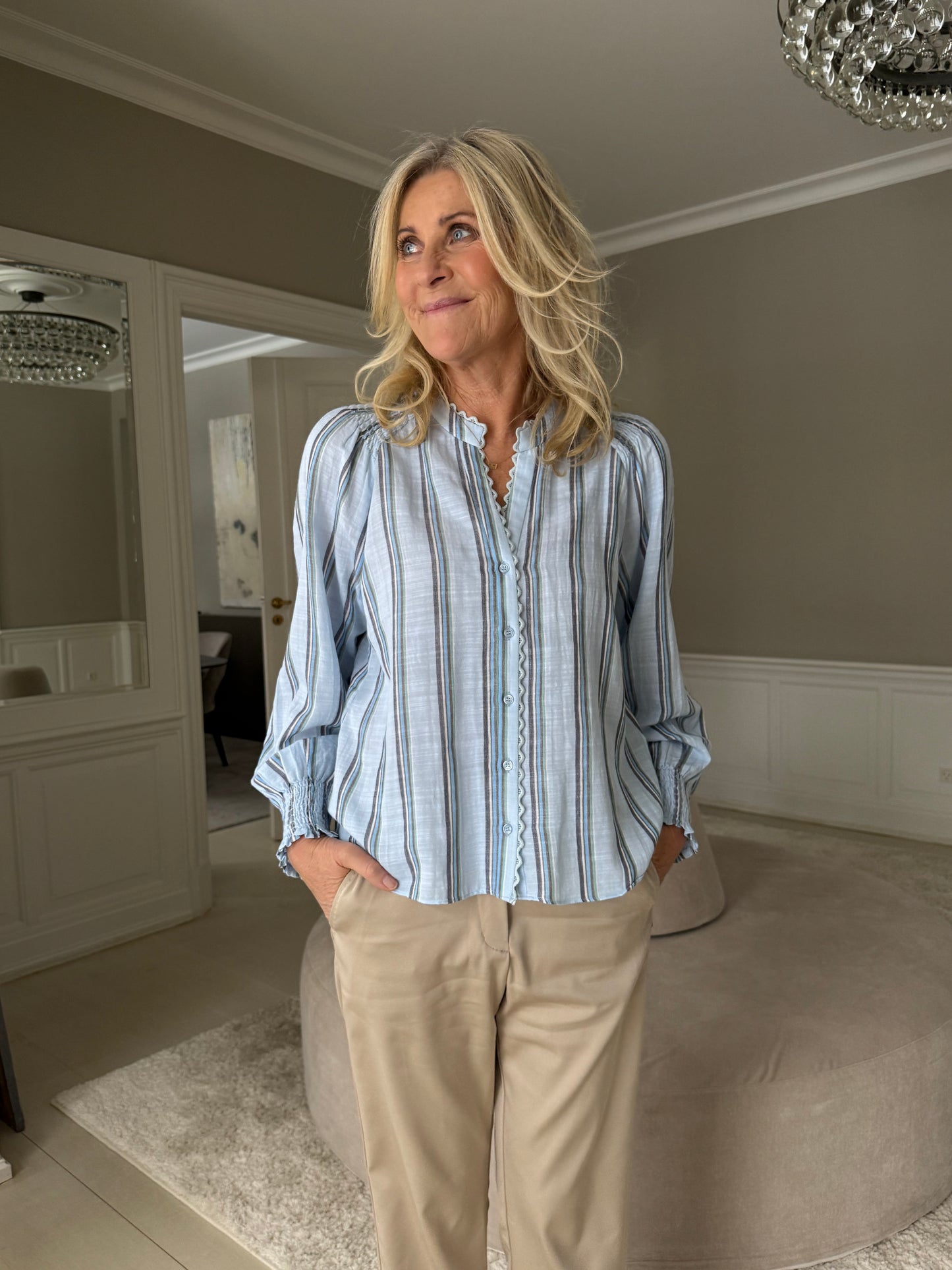 153899 | Gustav - Kora Stribet