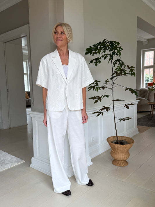  i Off white fra Gustav