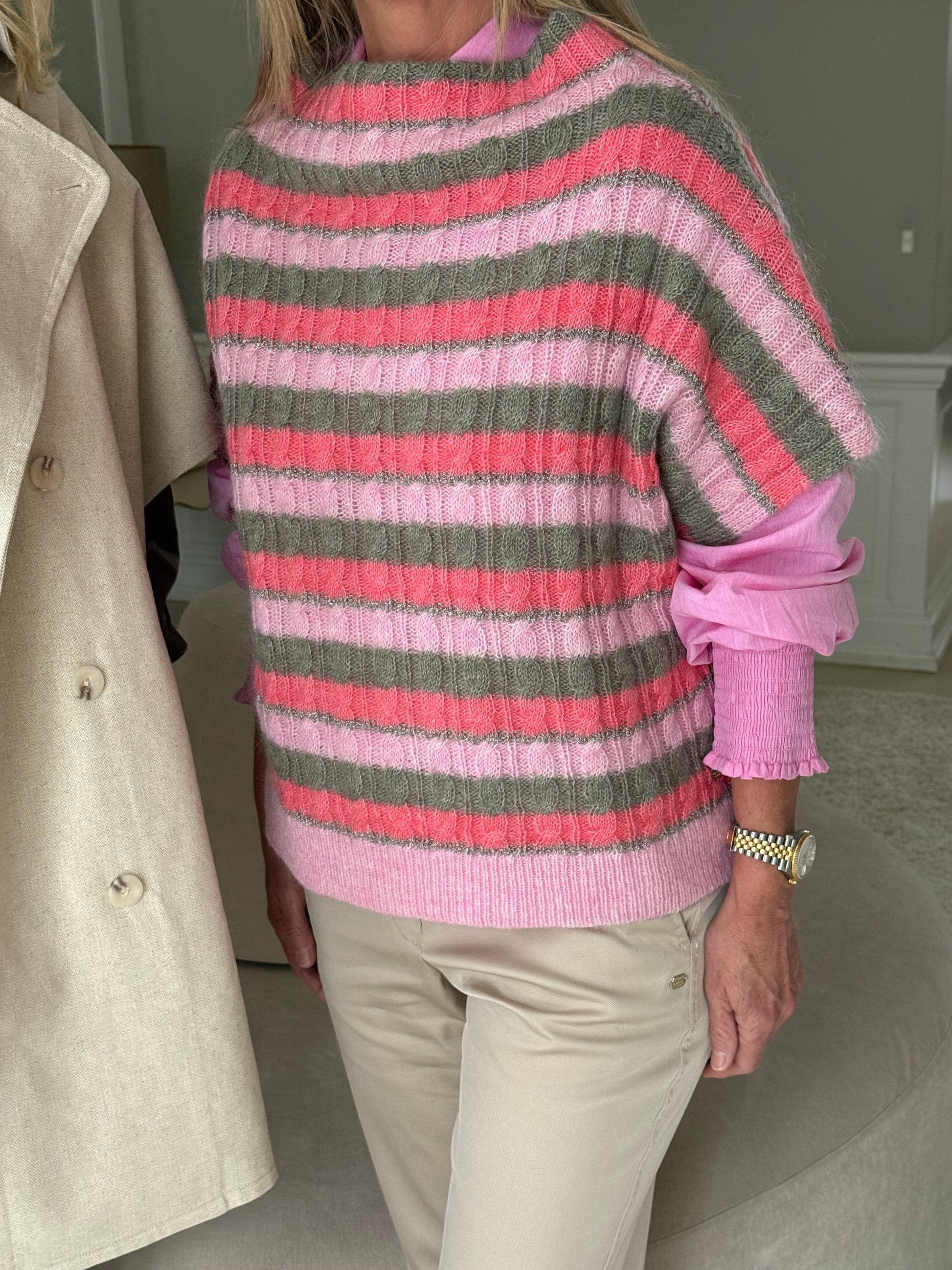 153901 | Gustav - Coya Stribet