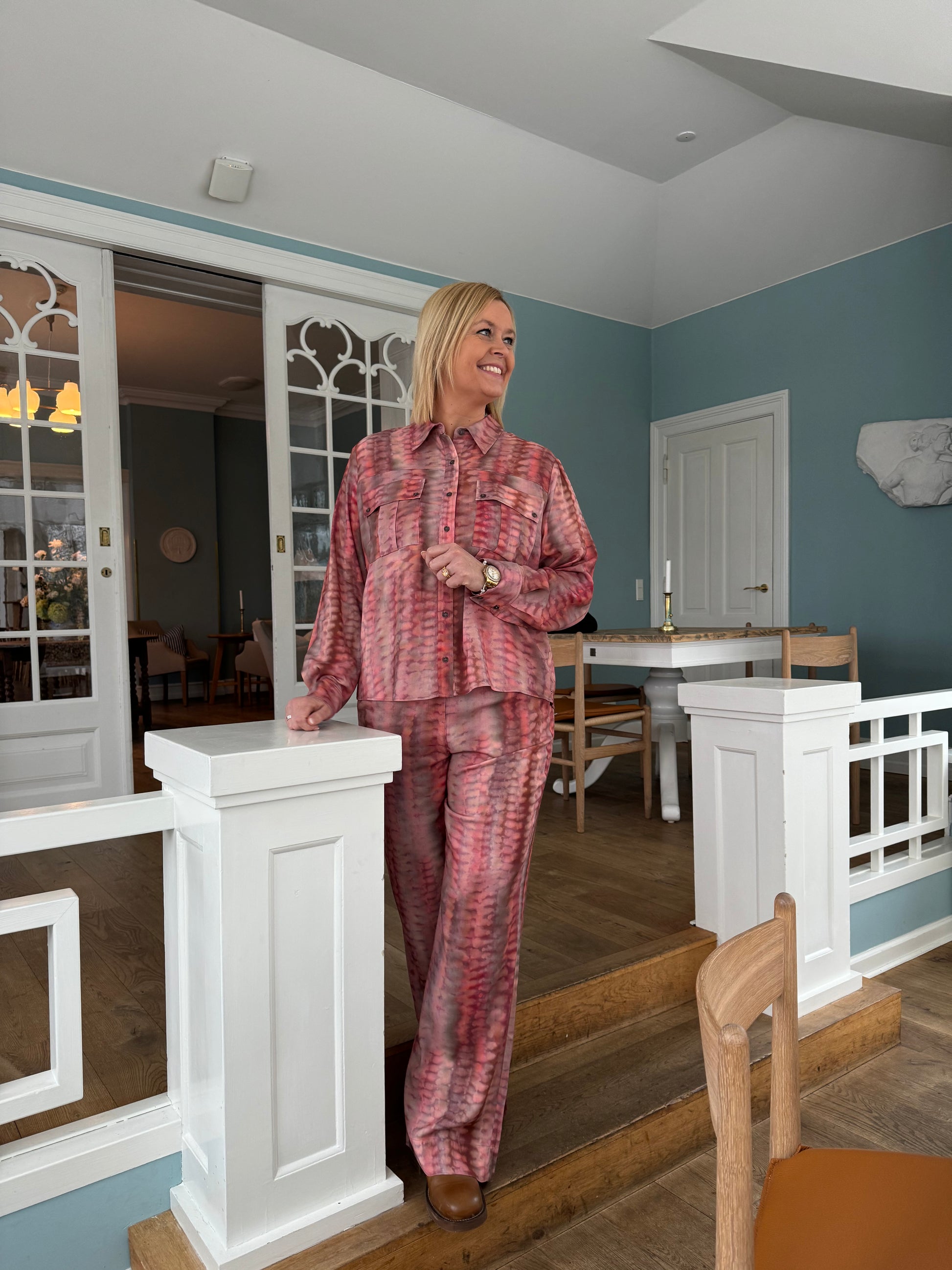 153579 | Gustav - Bay Rød mønstret