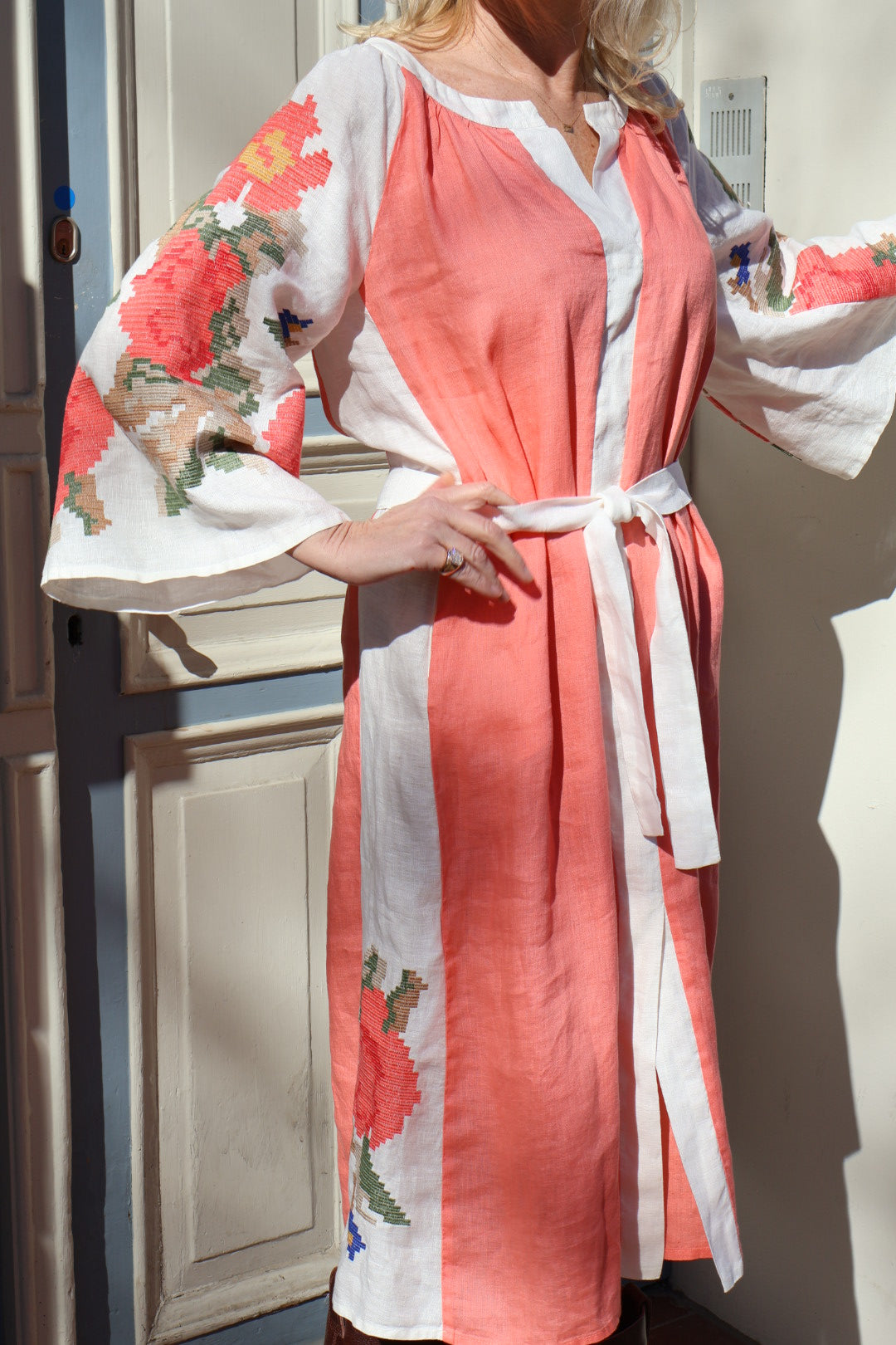 150994 | Greek Archaic Kori - Rose L/S Koral