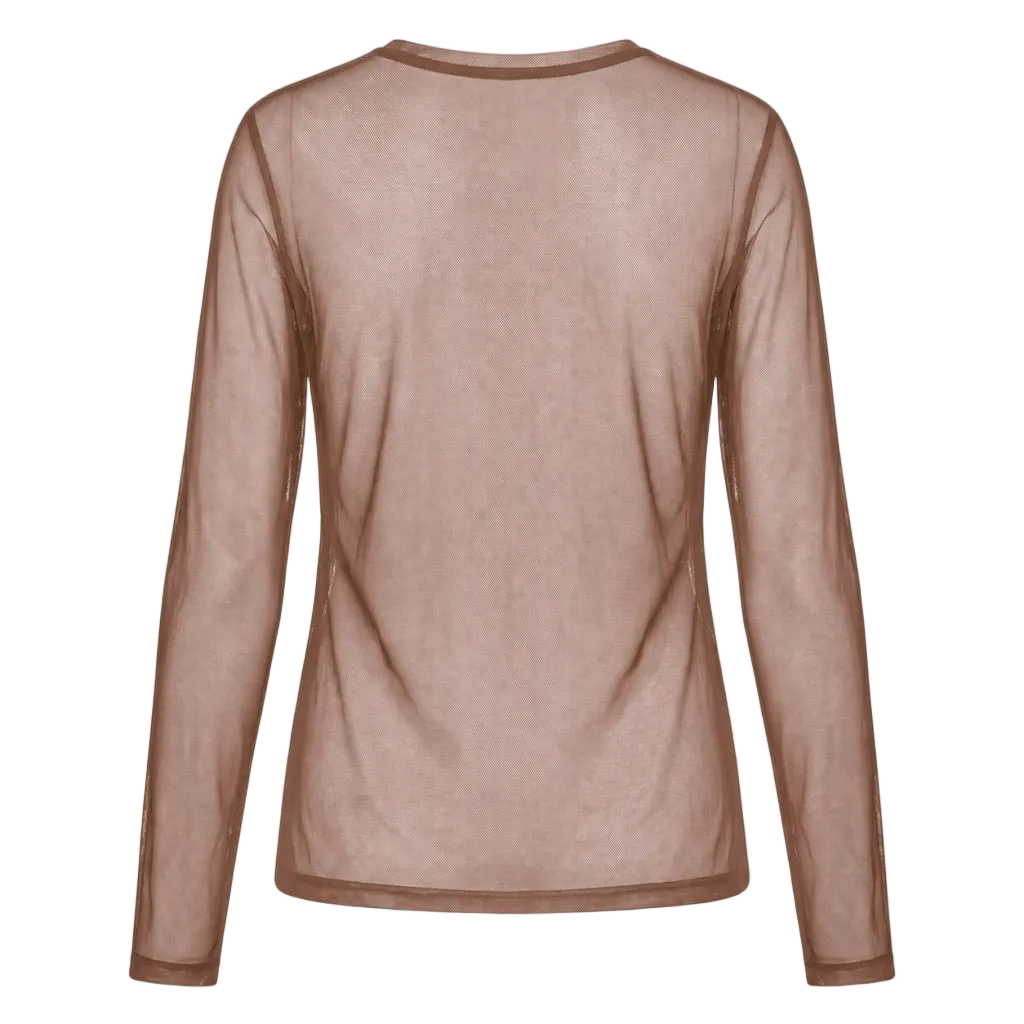Bagfra set: Den brune Luxzuz – Segberg Brun-netbluse med lange ærmer og et gennemsigtigt look.