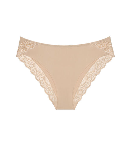 151559 | Triumph - Amourette 0026 Pudder