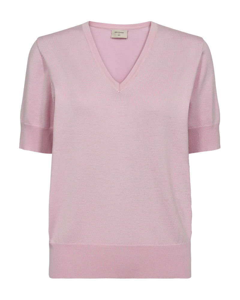 153998 | Freequent - Katie Lyserød