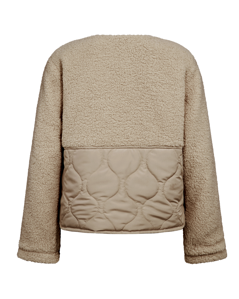 153791 | Freequent - Amra Lysebrun