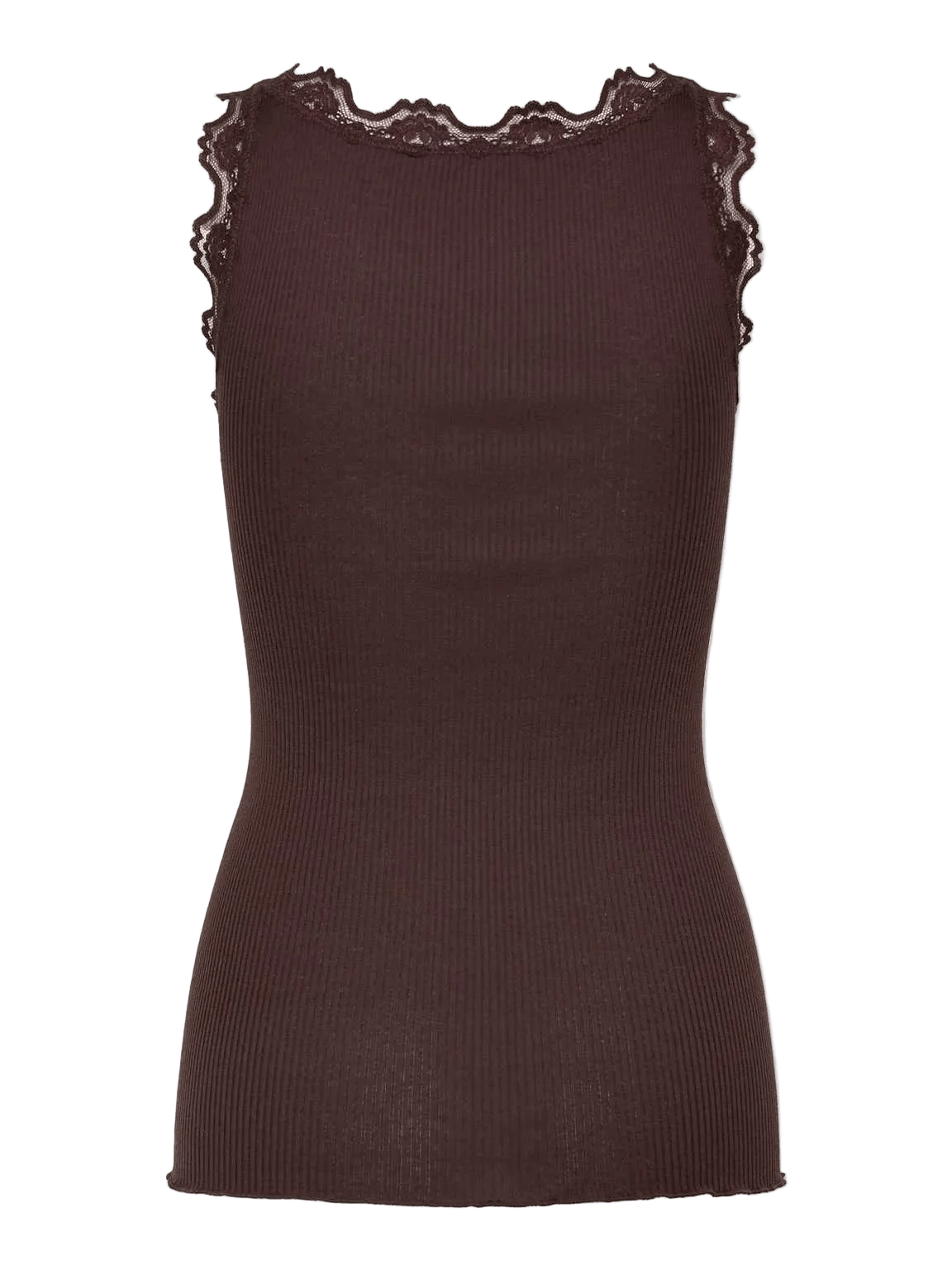Rosemunde Silk-top i mørkebrun: Ærmeløs ribstrikket top med blondekant ved halsudskæringen og ærmegabene, vist på hvid baggrund.