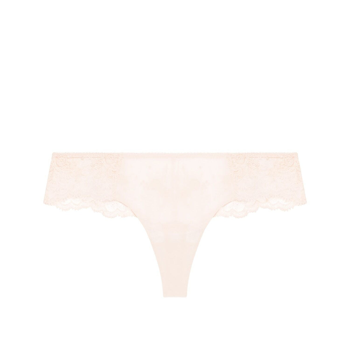 Simone Perele Intrigue Sakura Pink blonde-string med bølget kant, Lys-pudderfarve, på hvid baggrund.