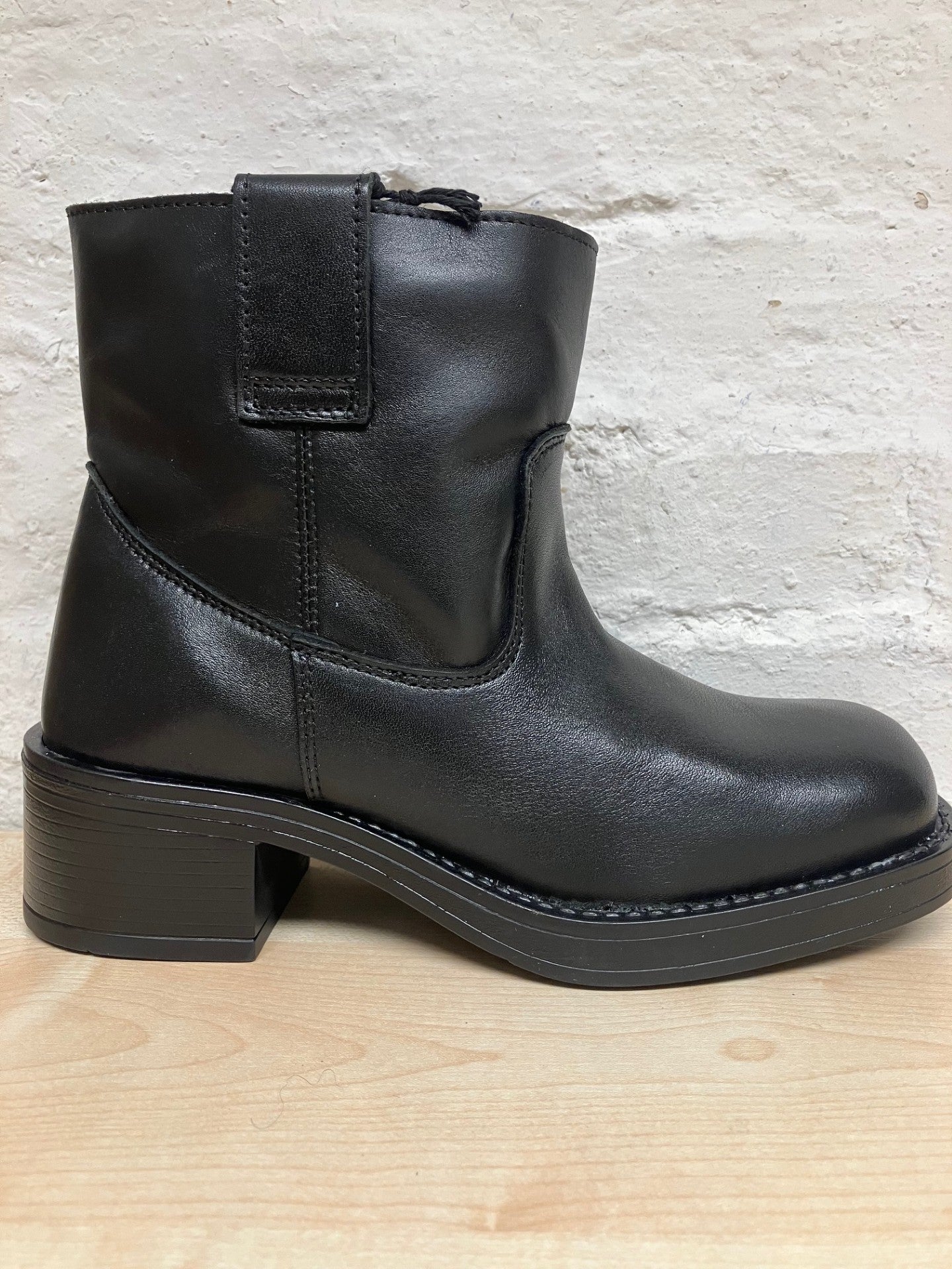 153176 | PAVEMENT - Jenny Sort