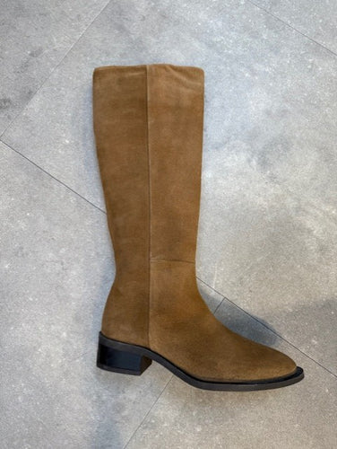 152240 | PAVEMENT - Finka Camel