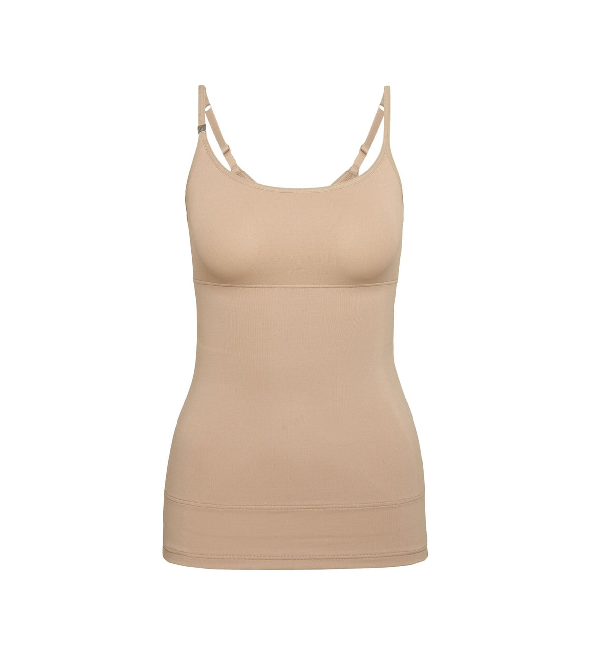 Triumph Trendy Sensation Shirt 6106 Sand: Beige figurformende top med justerbare stropper, sømløst design på hvid baggrund.