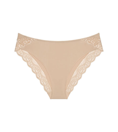151559 | Triumph - Amourette 0026 Pudder