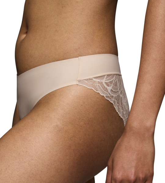 149863 | Triumph - Body Make-Up Illution Lace NZ Pudder