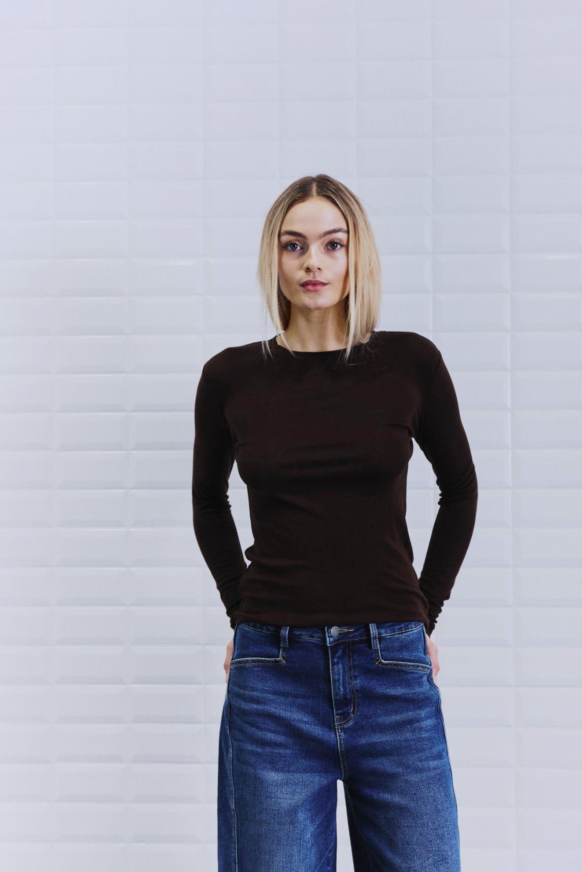 155234 | WithBlack - Josefine Mørkebrun