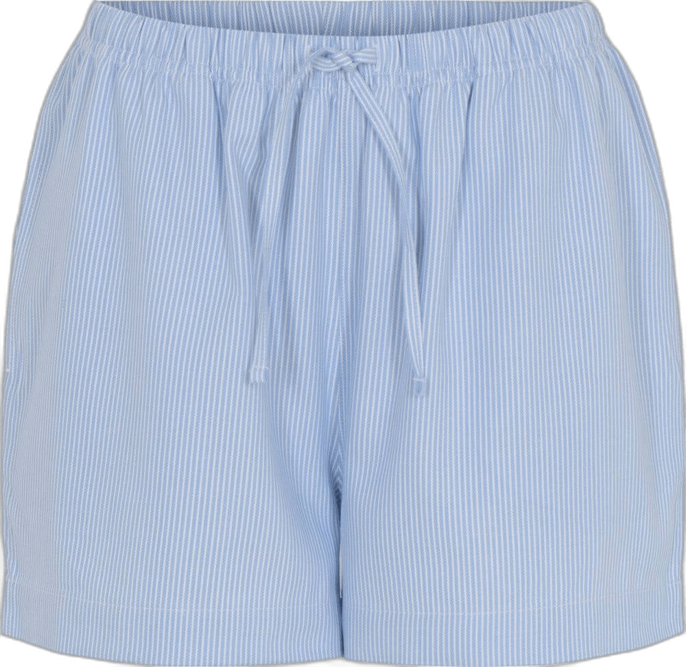 Lyseblå og hvide pyjamasbukser fra JBS of Denmark med elastik i taljen, vist forfra på en ensfarvet baggrund.